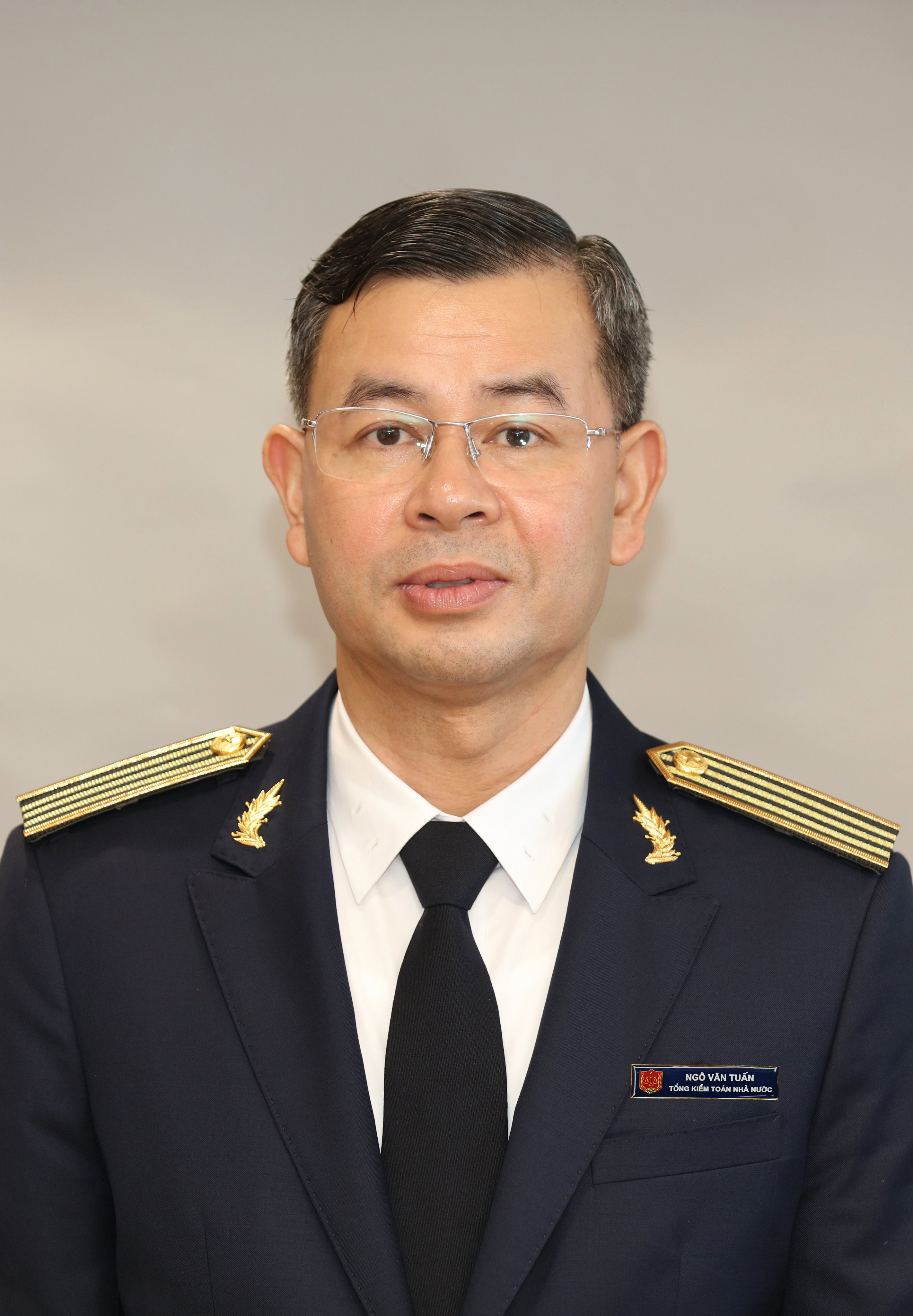 ÔNG NGÔ VĂN TUẤN